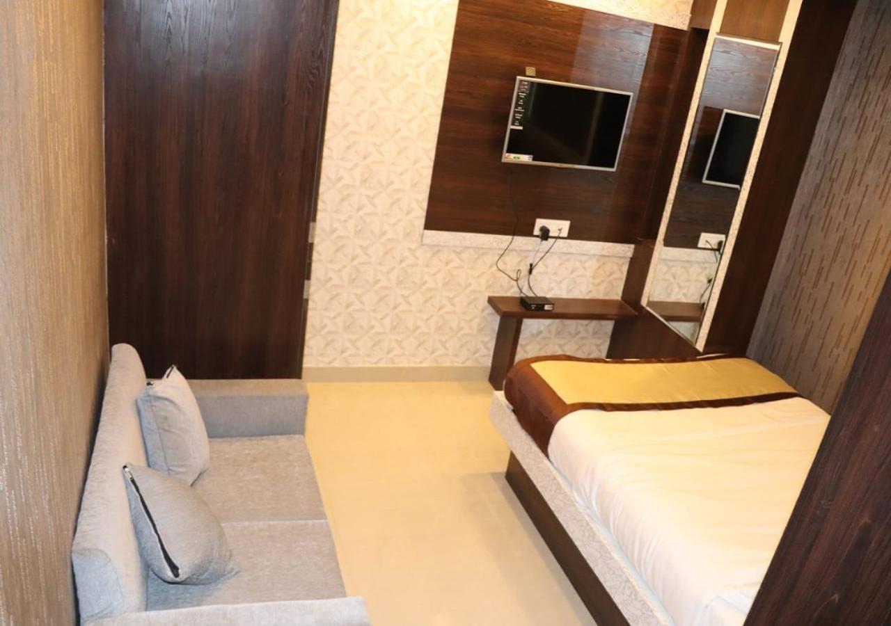 Hotel Angina Calcutta Eksteriør billede